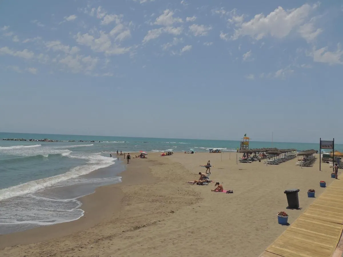 Las Gaviotas Beach - Playa - Sea Front - Frente Al Mar Lägenhet Benalmádena 0*,