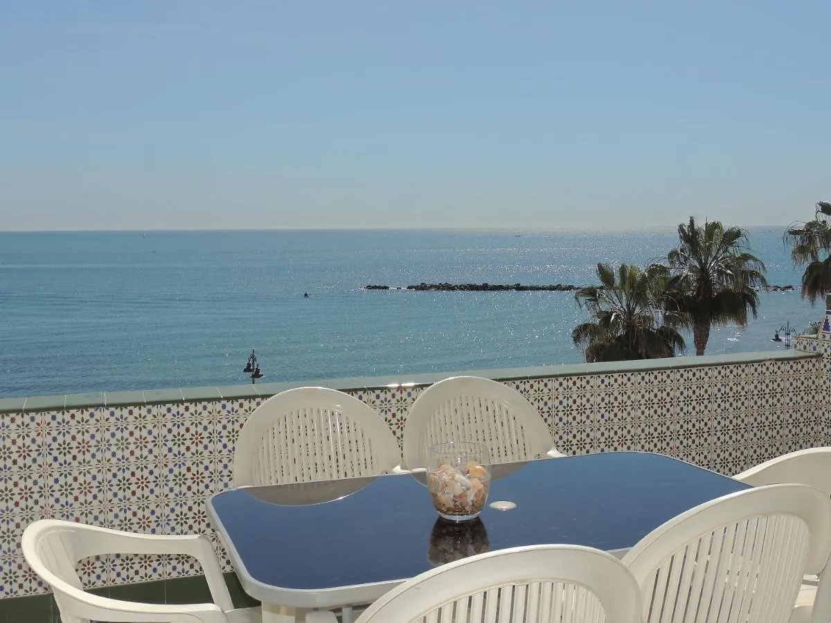 Las Gaviotas Beach - Playa - Sea Front - Frente Al Mar Apartment Benalmadena Spain